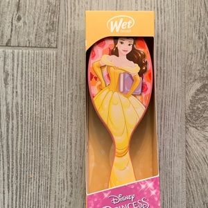 Disney beauty and the beast Princess Belle wet detangler brush